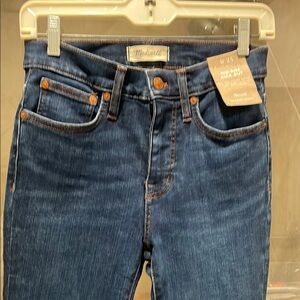 Madewell Mid Rise Kick Out Ankle Blue Jeans